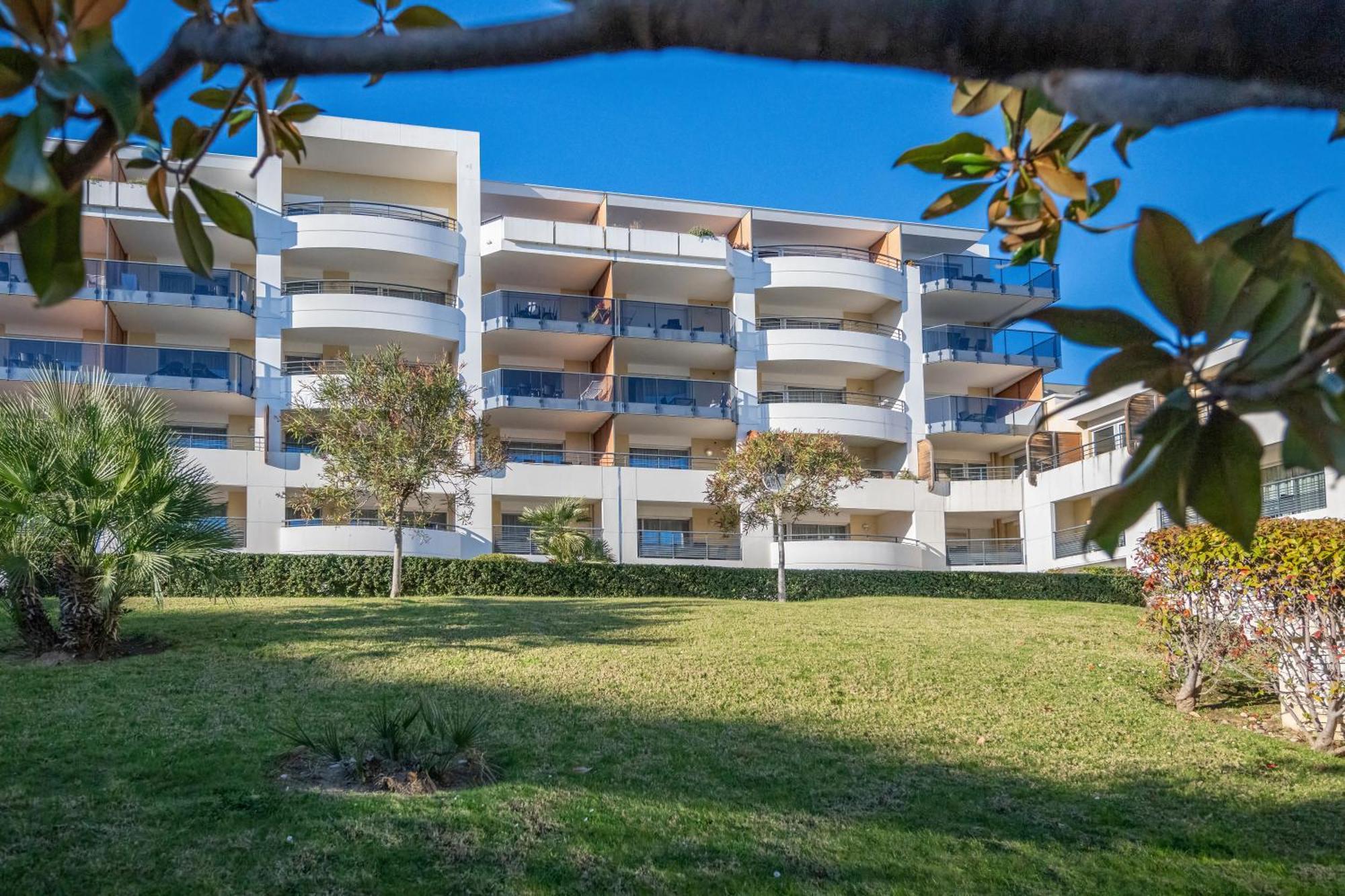 Nemea Appart Hotel Le Lido Cagnes Sur Mer Εξωτερικό φωτογραφία